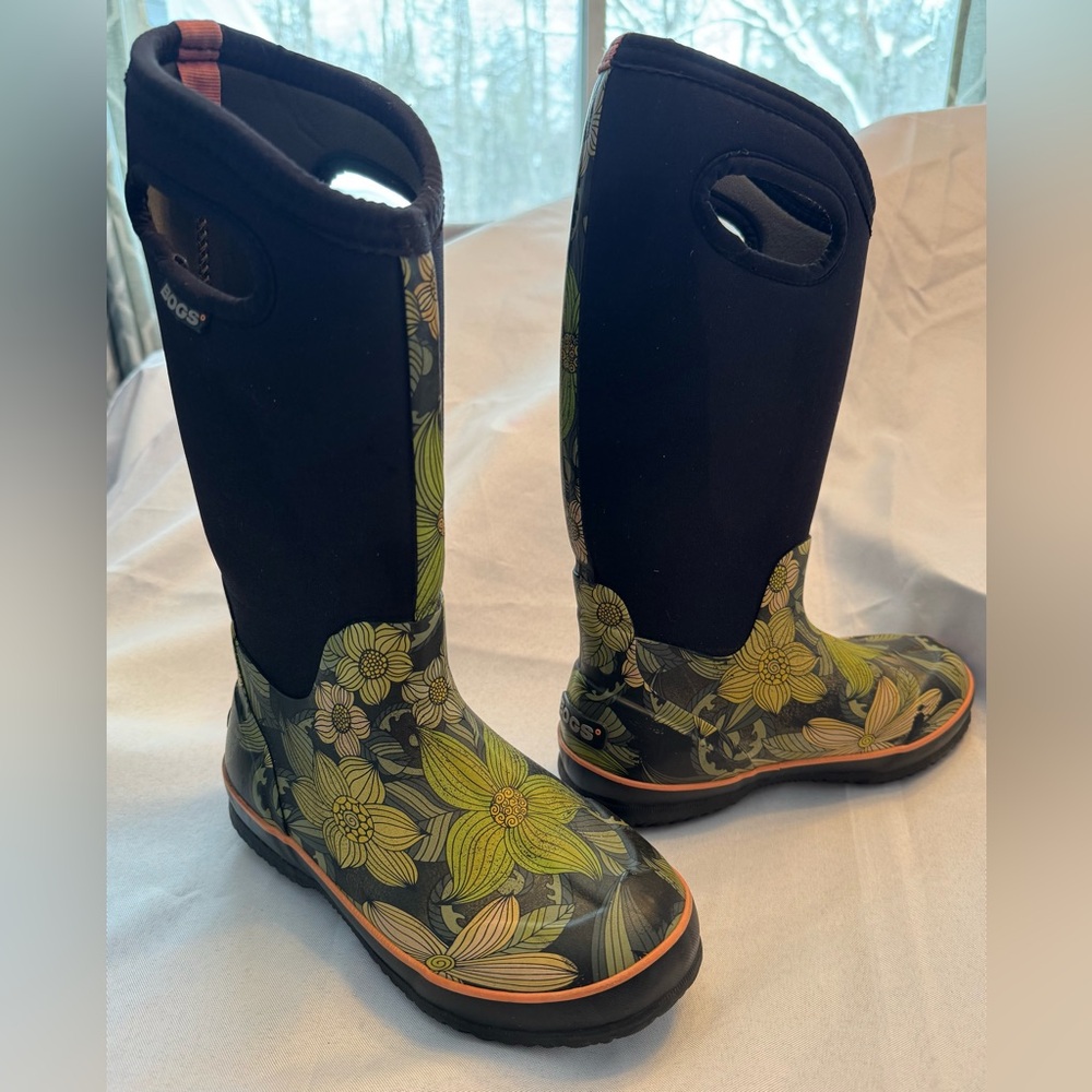 Bogs Stargazer Floral Boots, Women size 6
